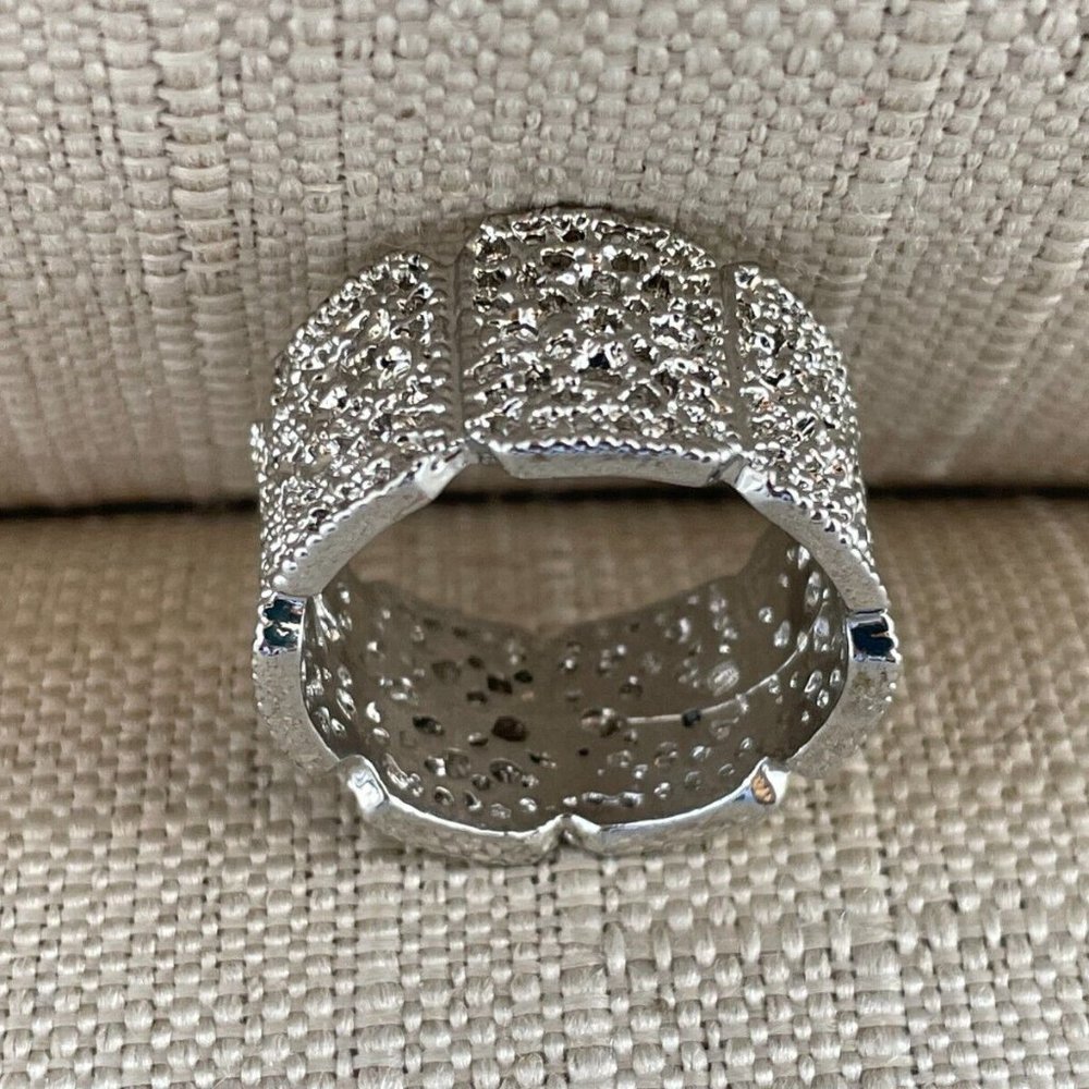 Women Ring Silver Tone Rings Fashion Jewelry Crystal Accent Size 11 - Picture 8 of 8